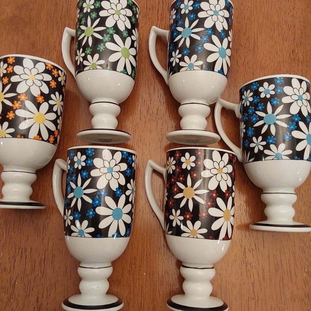 VINTAGE ROYAL CROWN SMUG MUGS SET1960 BY TINA ARNART CERAMIC